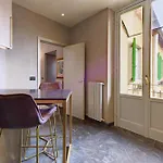 Regina House By Mmega