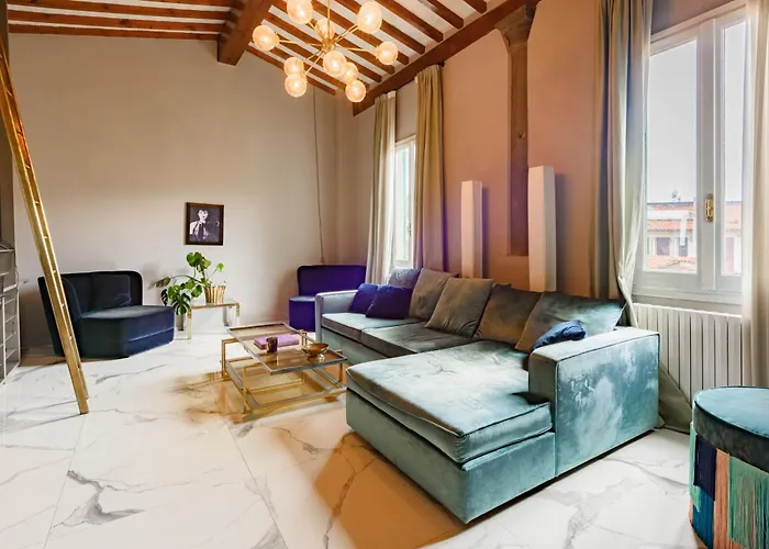 Regina House By Mmega