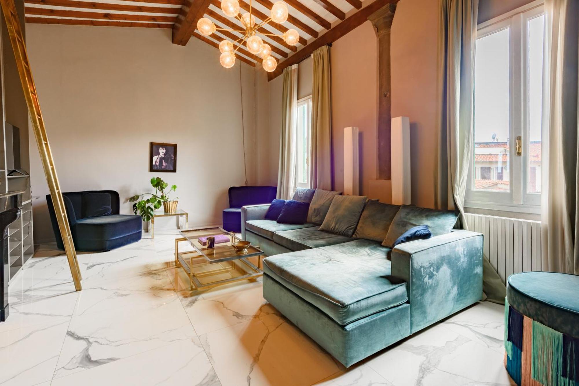 Regina House By Mmega * Florencia