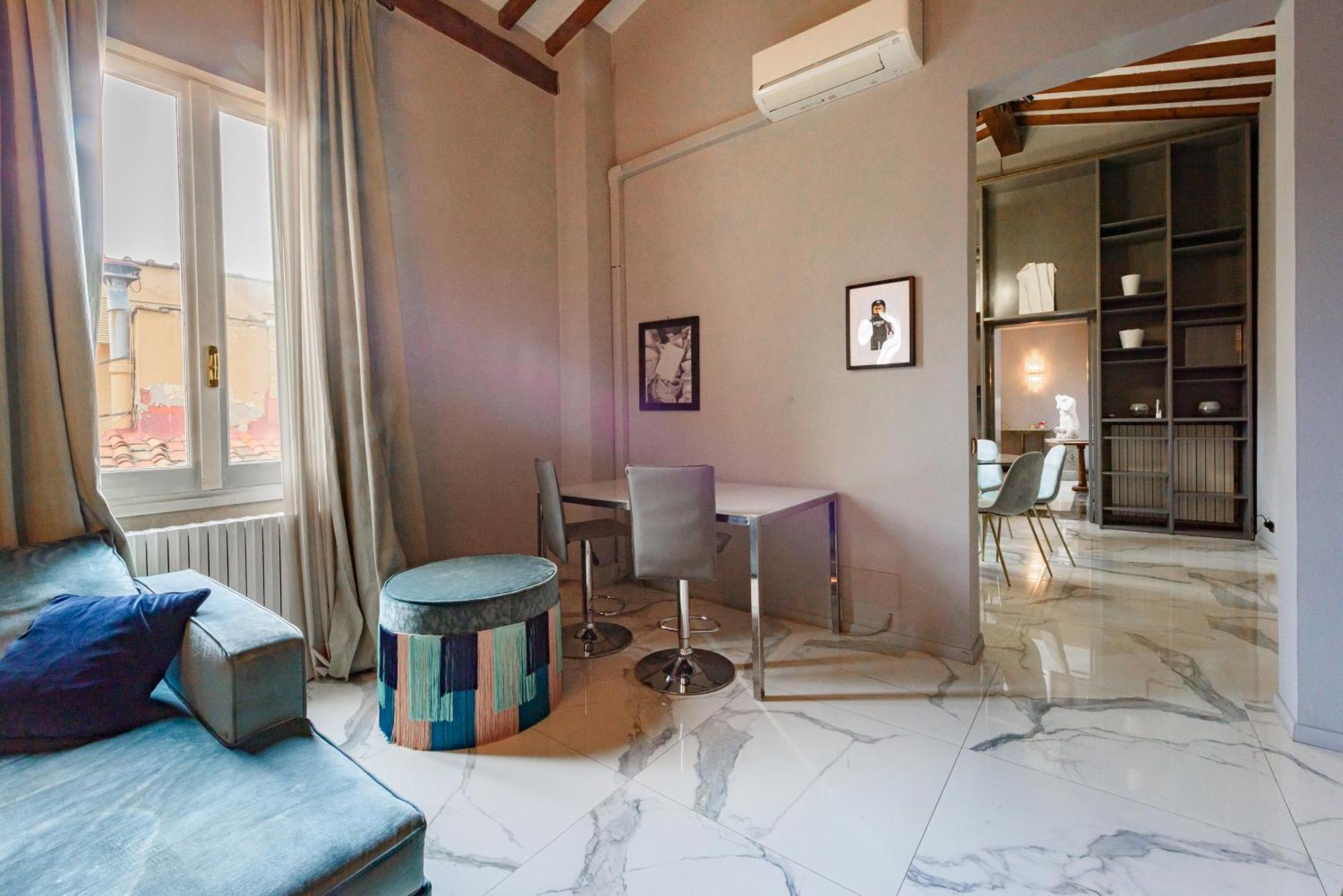 Regina House By Mmega * Florencia
